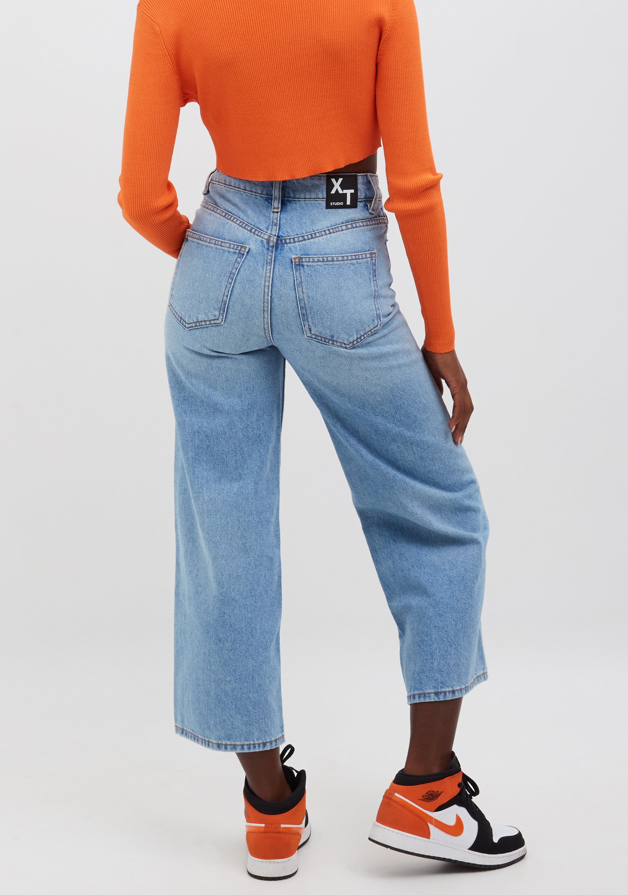 Jeans flare cropped in denim con lavaggio chiaro XT-STUDIO X123SV3001D41903-062-3